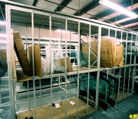 重型倉(cāng)儲(chǔ)貨架設(shè)備廠家直銷